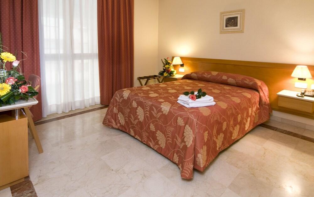 קרבקה דה לה קרוז Hotel Central Caravaca מראה חיצוני תמונה