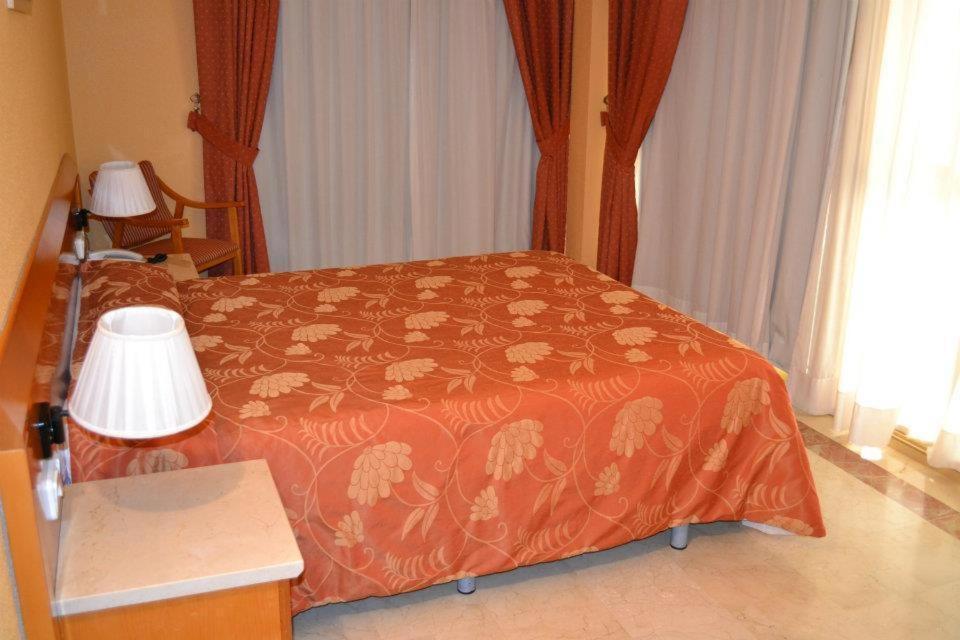 קרבקה דה לה קרוז Hotel Central Caravaca חדר תמונה